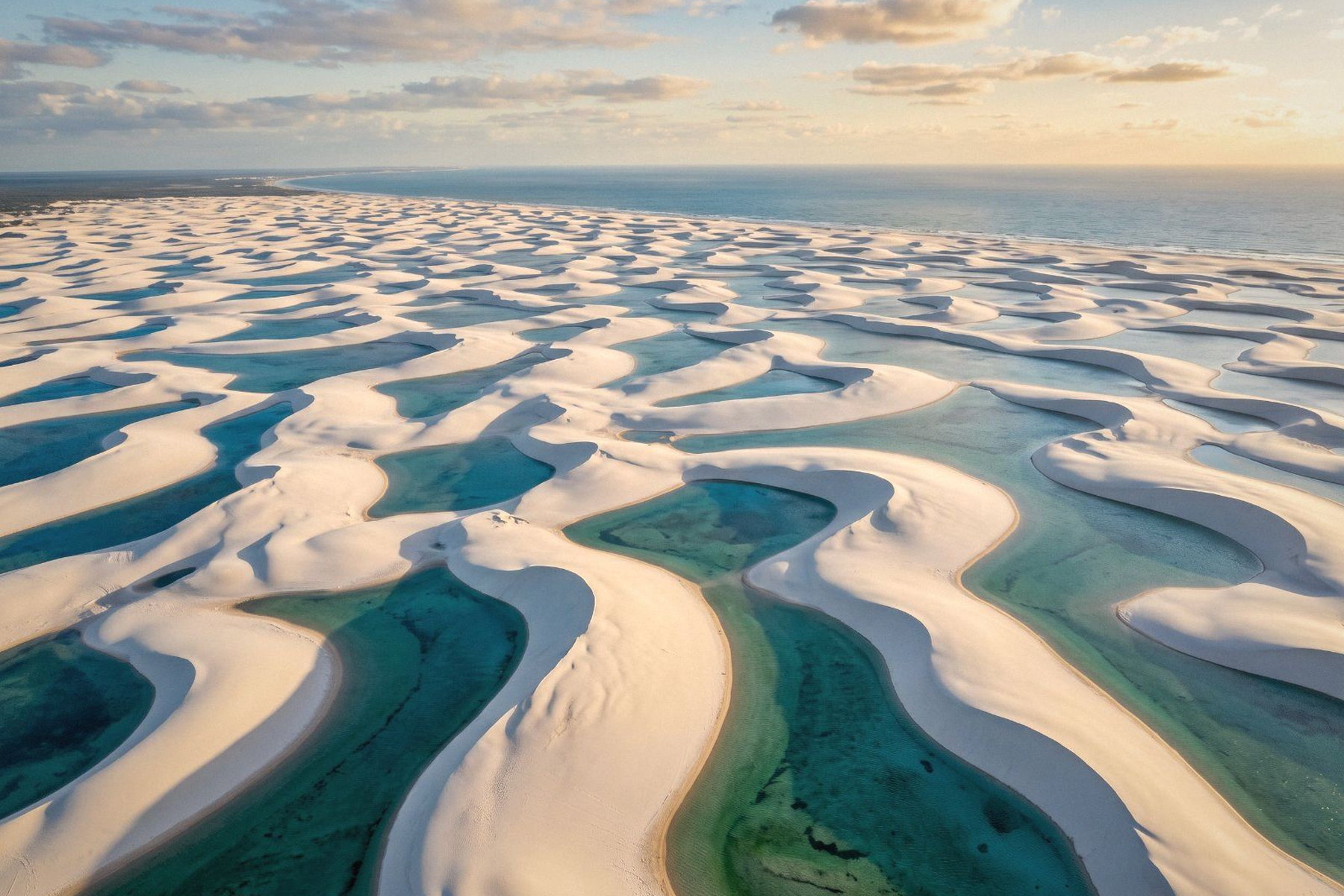 Les dunes et les lagunes des Lençóis Maranhenses